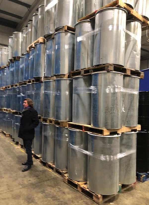 400x 225ltr Galvanised Steel Drums For Sale