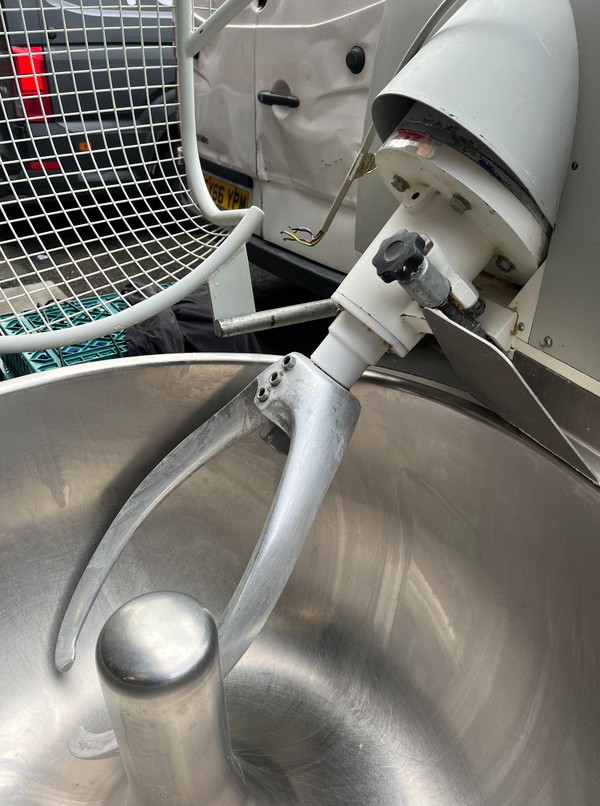 Used Gecoma Wishbone 140kg Mixer