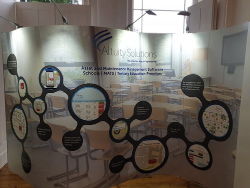 Curved display / exhibition panel Curved display / exhibition panel
