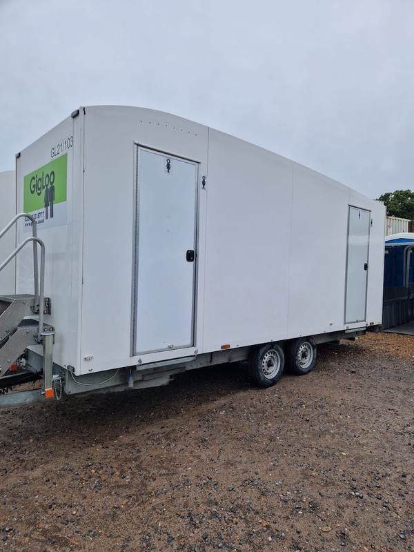 2+1 Recirculating Toilet Trailer (including custom skirt) 2