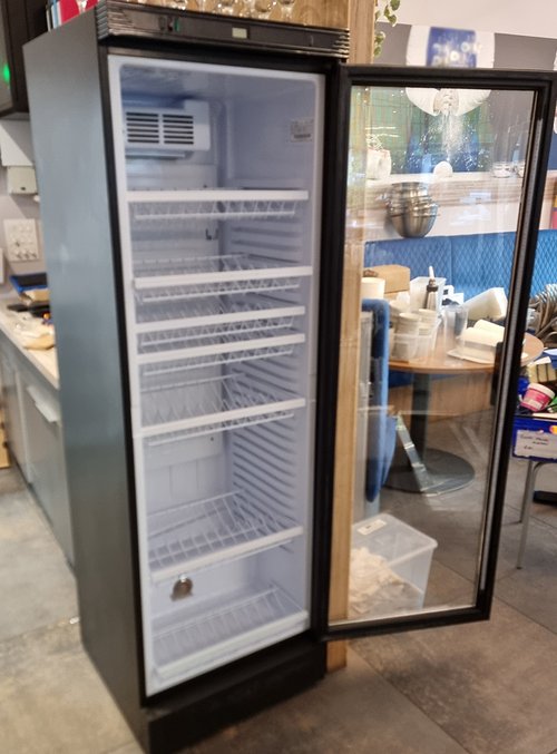 Tefcold Wine Display Fridge FS1380W-B For Sale Tefcold Wine Display Fridge FS1380W-B For Sale