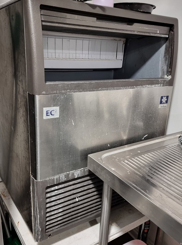 Secondhand Manitowok EC2 Ice Machine For Sale