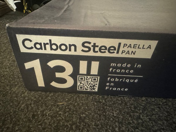 Carbon steel paella pan