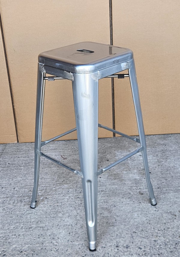 New Poseur Table Silver Bar Stools For Sale