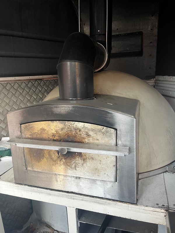 Wood fired pizza oven