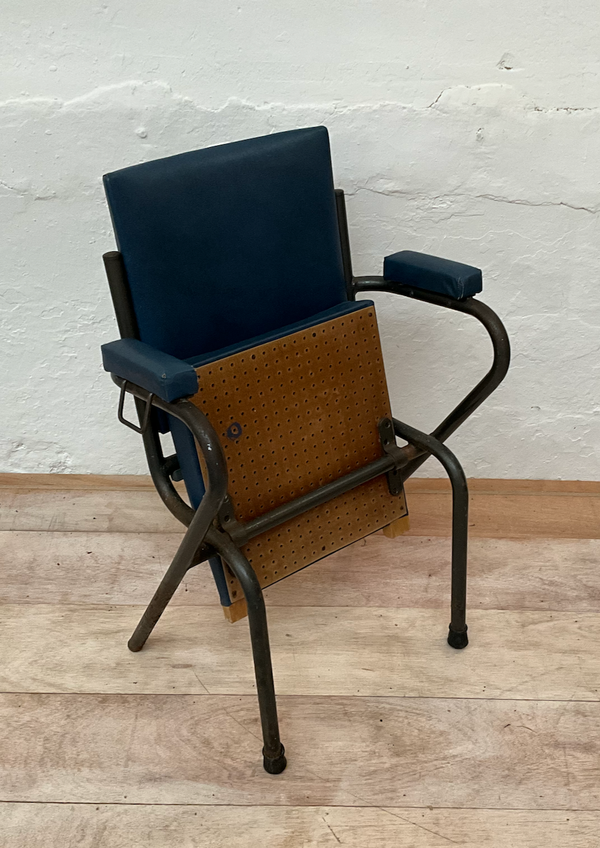 Secondhand Stackable Vintage Theatre-Style Chairs For Sale