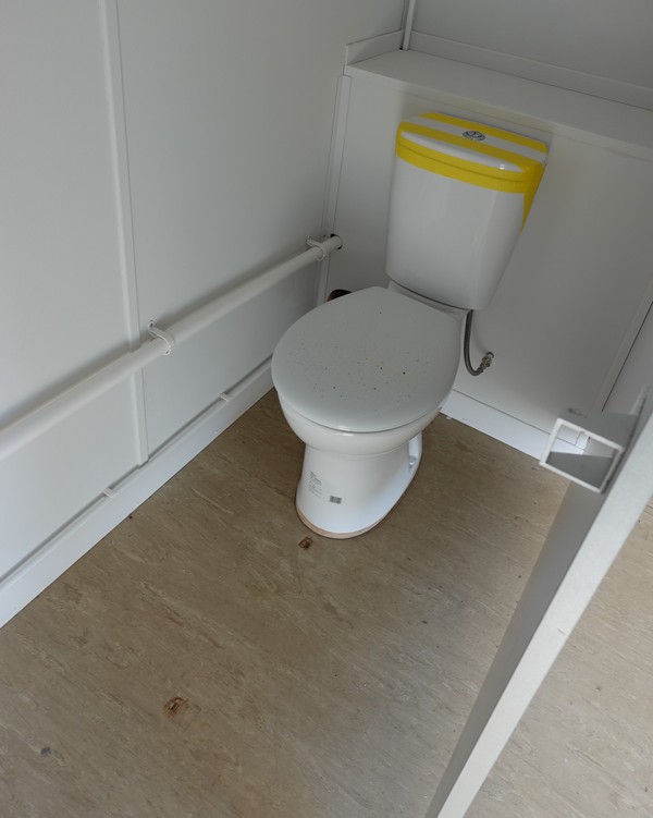 Secondhand 21' Anti Vandal Toilet Block 1 x Male 3 x Female For Sale