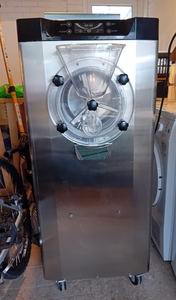 Used Ice Cream Machine (Hard Scoop)