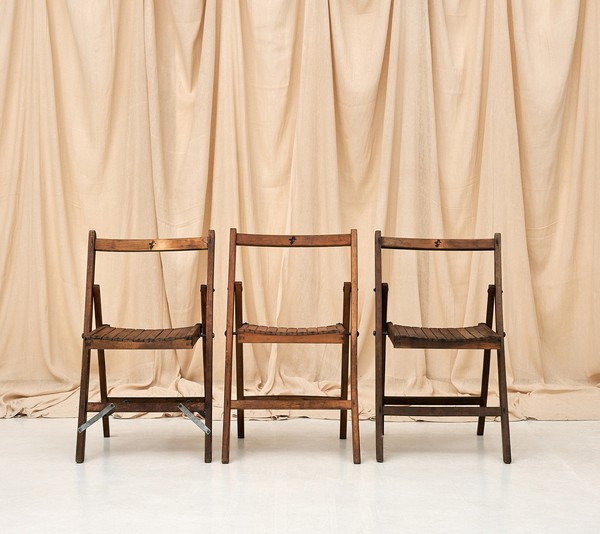 Secondhand 160x Vintage Wooden Folding Chairs For Sale