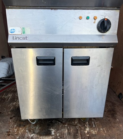 Secondhand Used Lincat Opus Filtration Fryer For Sale Secondhand Used Lincat Opus Filtration Fryer For Sale