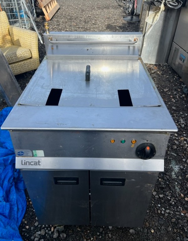 Used Lincat Opus Filtration Fryer For Sale