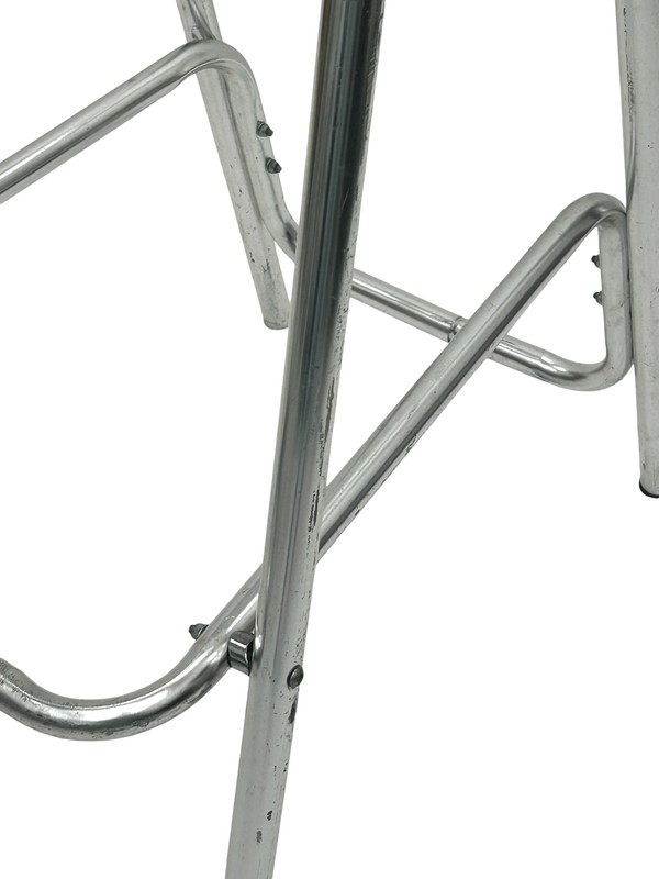 Aluminium second hand bar stools