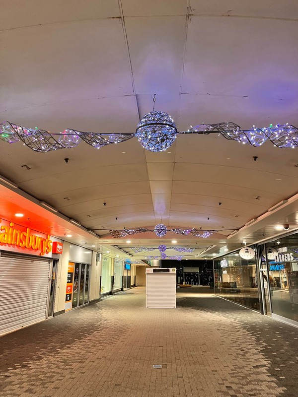 Fibreglass spheres (in 2 half sections)  4 x Size 1 = 1m Diameter 7 x Size 2 = 0.5m Diameter (still with lights attached)  Previously used in a shopping centre scheme that isn't happening in 2024.