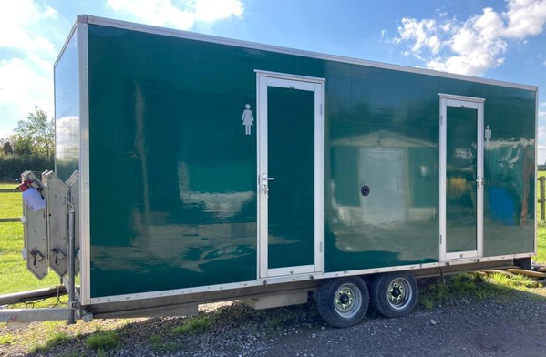 Secondhand Used 4 Door 3+1 Toilet Trailer For Sale