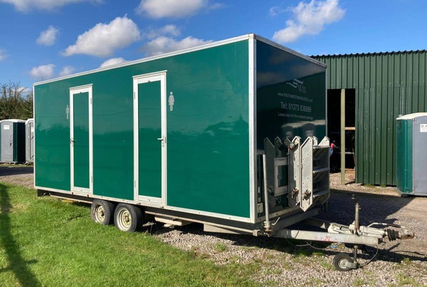 Used 4 Door 3+1 Toilet Trailer For Sale