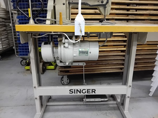 Secondhand Singer Industrial Sewing Machine For Sale