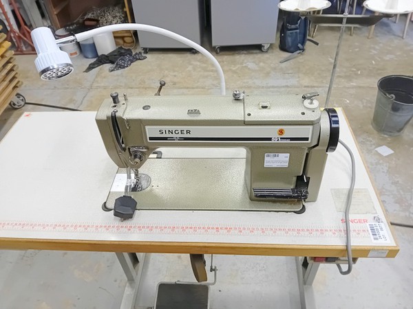 Secondhand Singer Industrial Sewing Machine For Sale