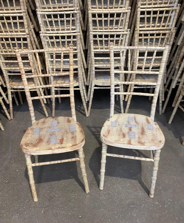 Secondhand Used 250x Chiavari Chairs For Sale