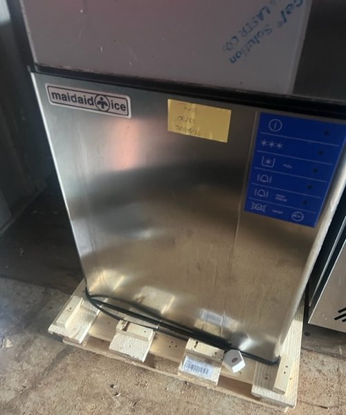 2x Maidaid Ice Cube Maker Head Unit For Sale 2x Maidaid Ice Cube Maker Head Unit For Sale