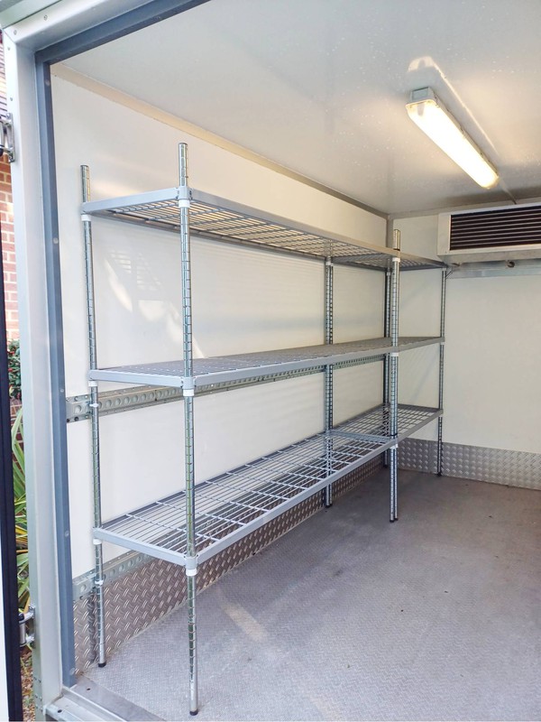 Fridge trailer with shelves