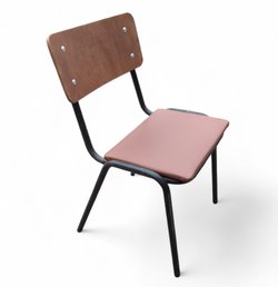 32x Vintage Stacking Chairs For Cafe Bar Restaurant For Sale