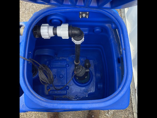 Loo Water tanks