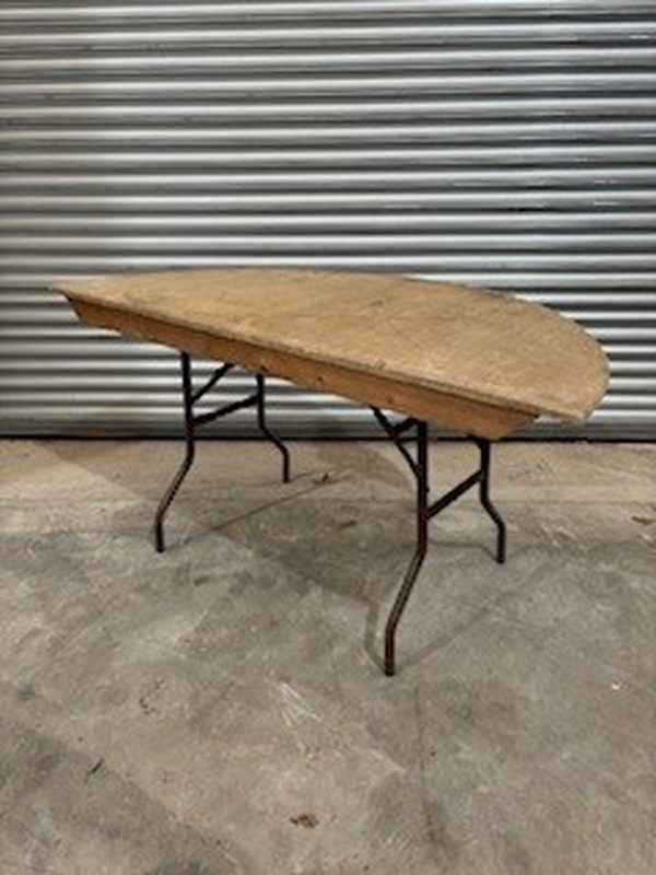 D End / Half Moon / Semi Circular Tables