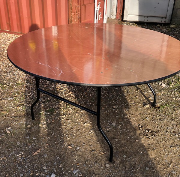 3x 5' Round Tables With Wooden Tops For Sale