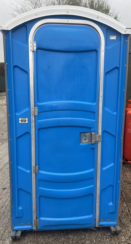 Secondhand PolyJohns with Sinks and Floor Flush For Sale Secondhand PolyJohns with Sinks and Floor Flush For Sale