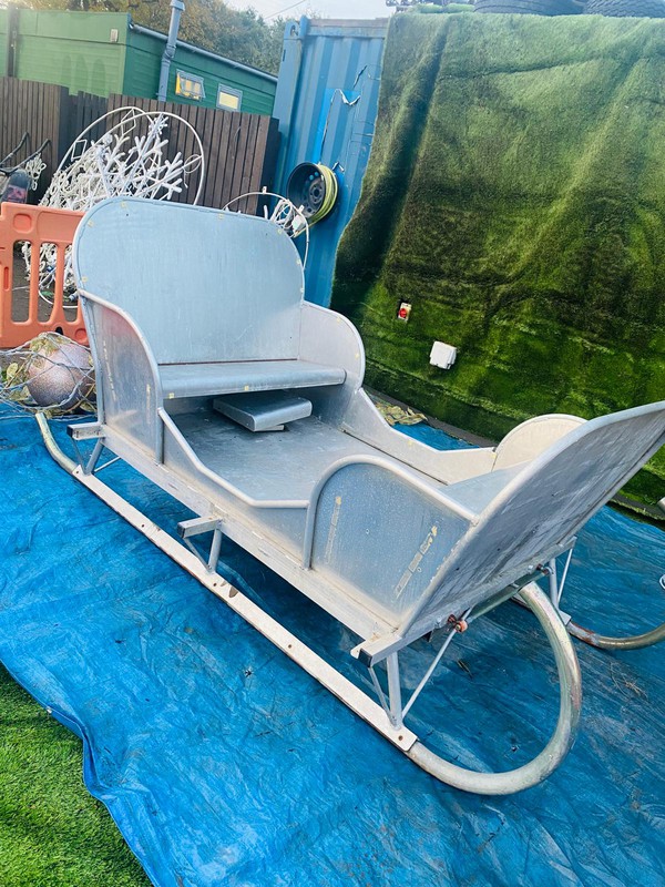 Secondhand Full Size Santa Sleigh with Tow For Sale