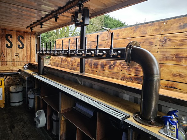 Beer tower / bridge industrial taps