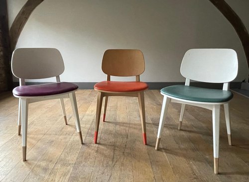 63x Wooden Chairs For Sale 63x Wooden Chairs For Sale