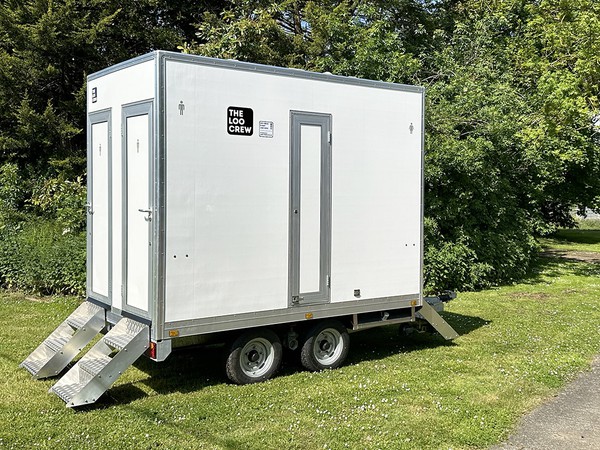 4 Bay toilet trailer - Battery / Solar powered