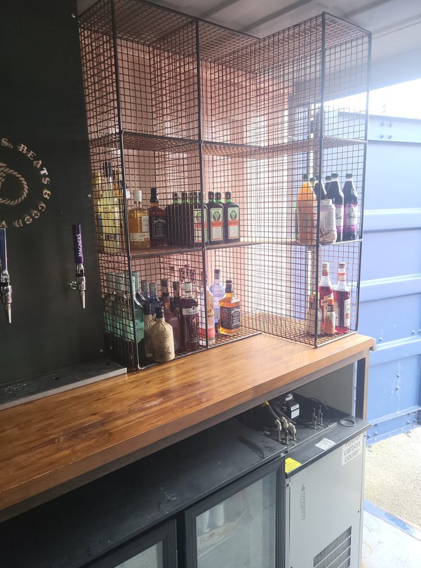 Secondhand Used Converted 20ft Shipping Container Bar