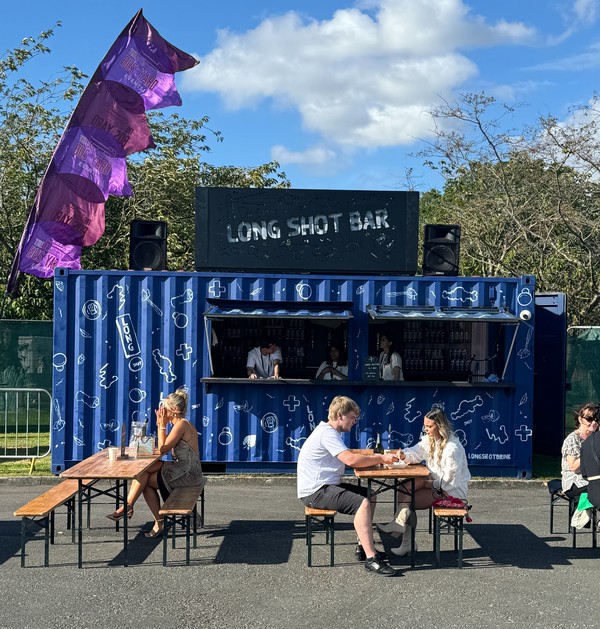 Secondhand Used Converted 20ft Shipping Container Bar For Sale