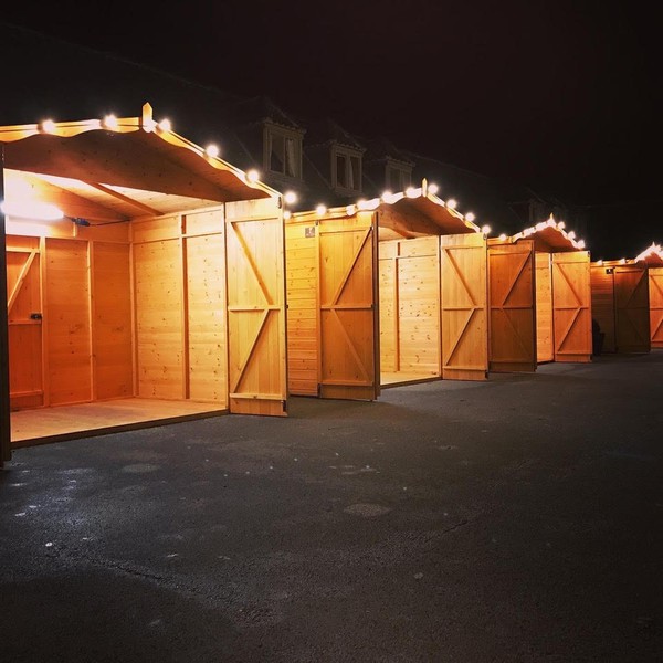 Secondhand Heavy Duty Joiner Made Christmas Market Chalets For Sale