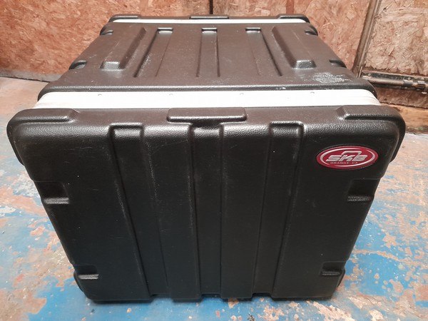 Secondhand 8u ABS Rack Flight Cases Excellent Condition Lift Off Front and Rear Lids For Sale