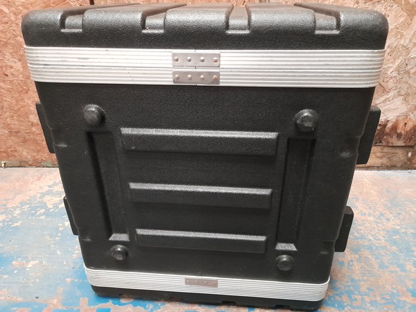 Secondhand 8u ABS Rack Flight Cases Excellent Condition Lift Off Front and Rear Lids For Sale