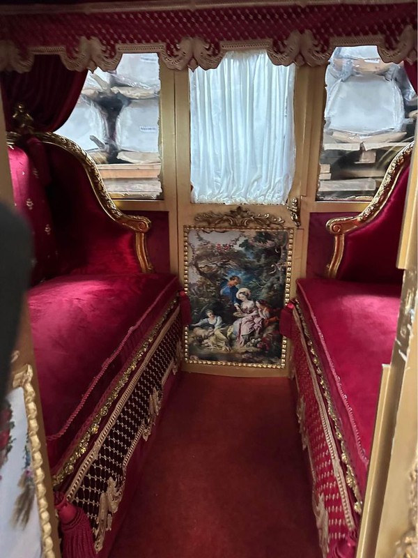 Royal wedding carriage for sale