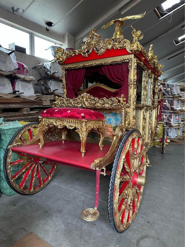 Wedding carriage for sale