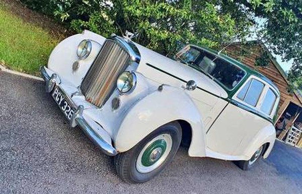 Wedding car Bentley R Type