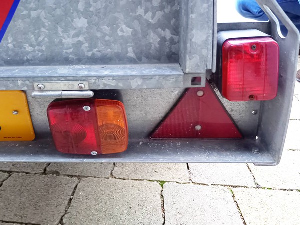 Un baked trailer lights