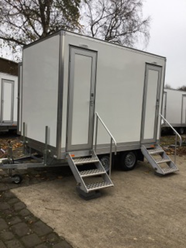 Unused 4 Bay Mobile Toilet Unit For Sale