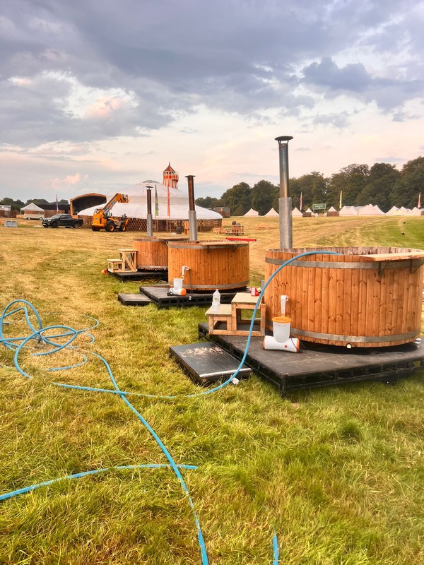 Mobile hot tub for out door events