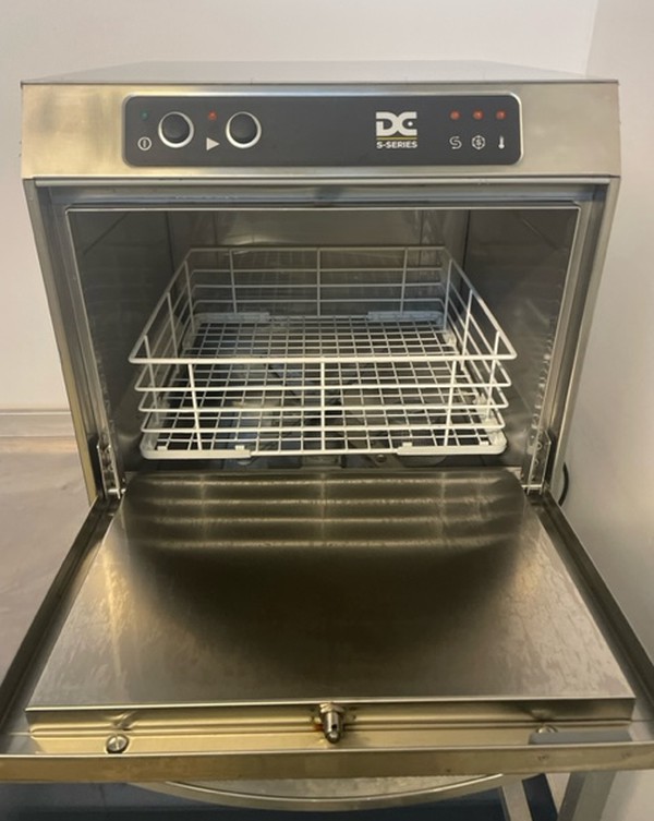 2x DC Glass Washer For Sale