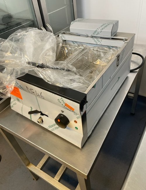New Commercial Lincat Fryer For Sale New Commercial Lincat Fryer For Sale