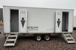 Secondhand Used Premier 4+2 Toilet Trailer For Sale