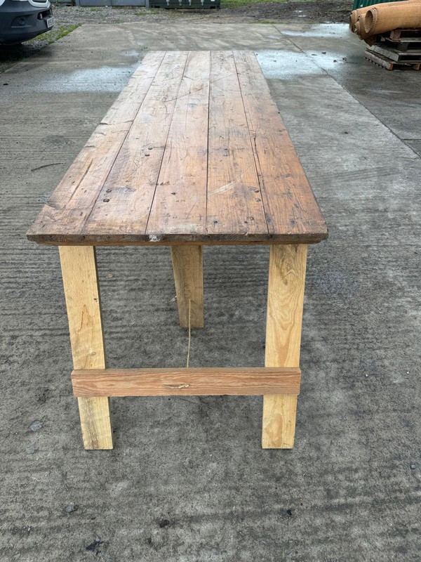 15x Vintage Wooden Plank Top Table