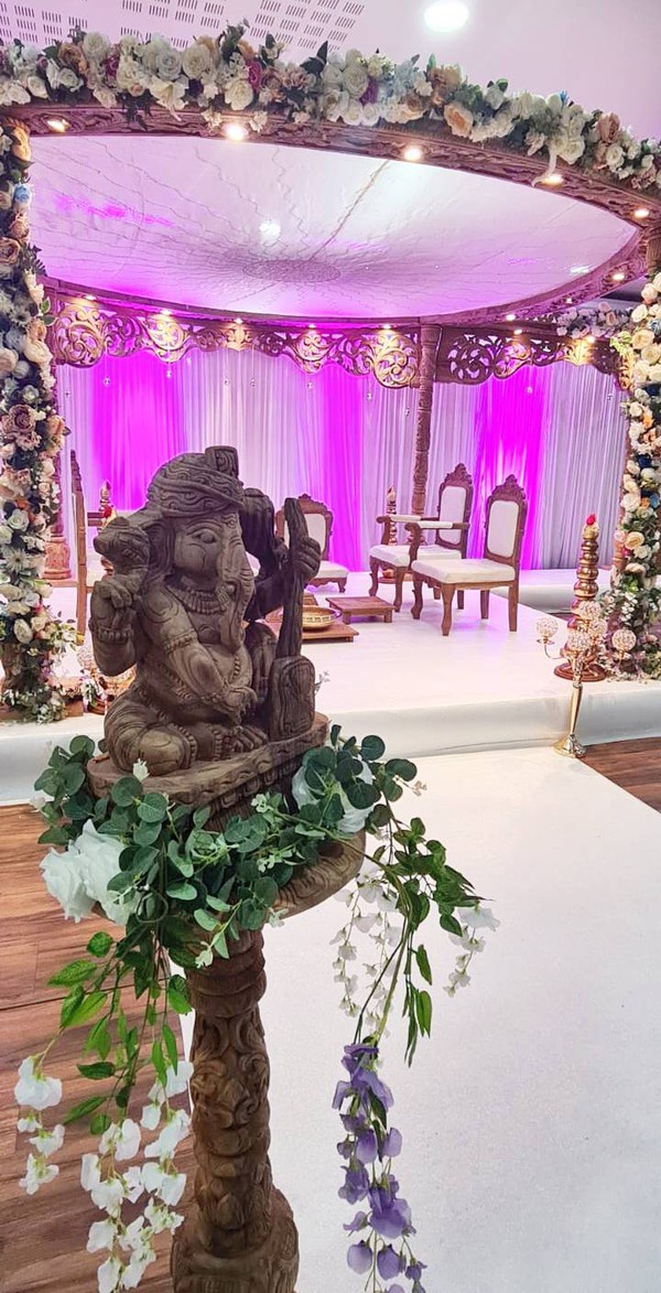 Wedding aisle with  Murti Pedestals