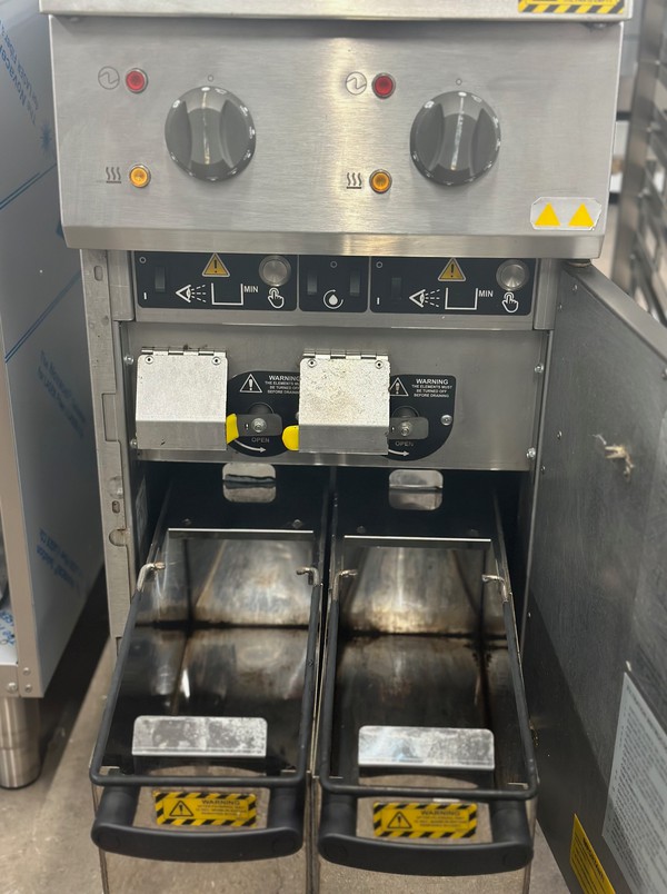 Secondhand Used Falcon Electric Double Tank Fryer